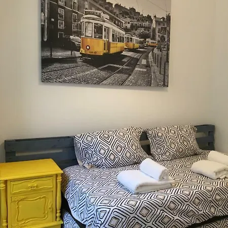 Bairro Alto Apartment *